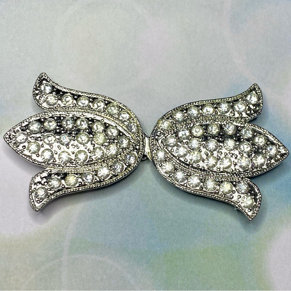 Elegant Silver Bow Belt Claps Buckle with Clear Rhinestones